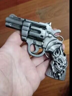 Pistol Revolver Gun Old Western Style Six Shooter Belt Buckle